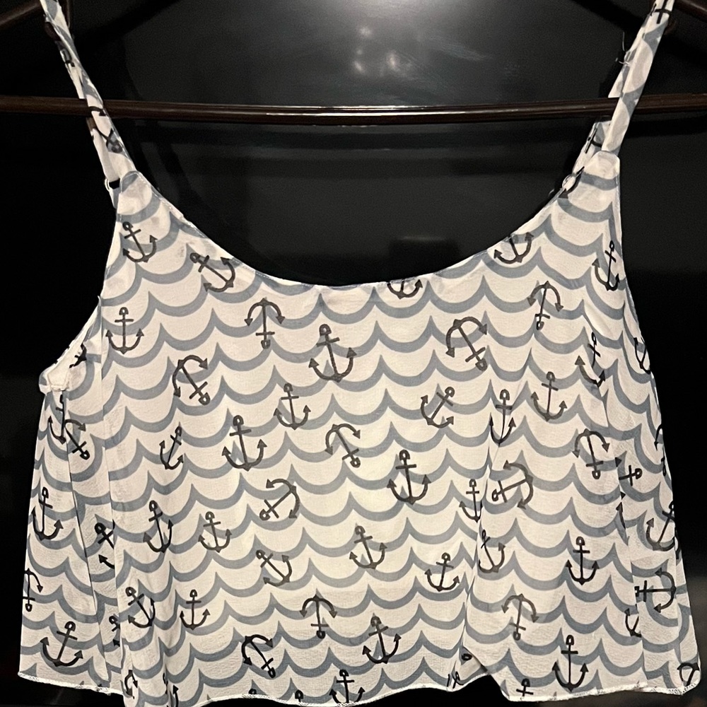 Lagaci Women’s Adjustable Strap Crop